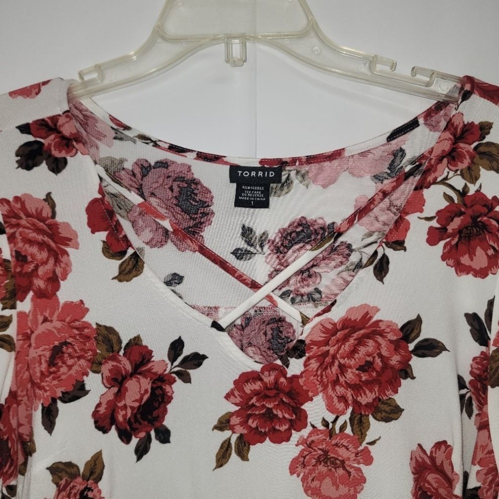 Torrid Womens Size1 Floral Top Boho Summer Beachy Vacation Work Prairie Flowy - Picture 3 of 8